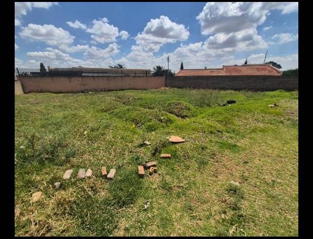 LAND FOR SALE IN LENASIA SOUTH